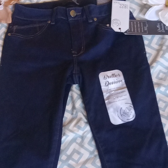 NWT dark wash jeans - Picture 3 of 11